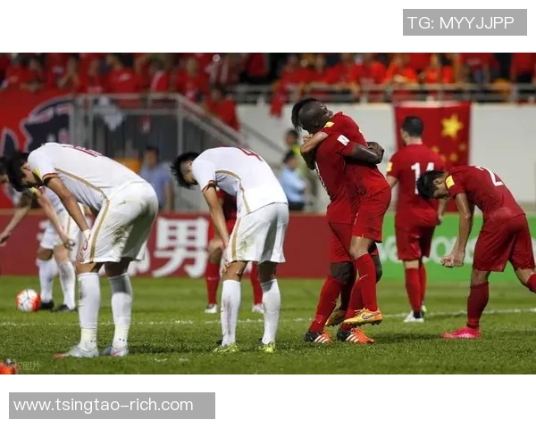 足球明星怒怼瞬间合集高清回顾让你见识球场上的激情与火药味